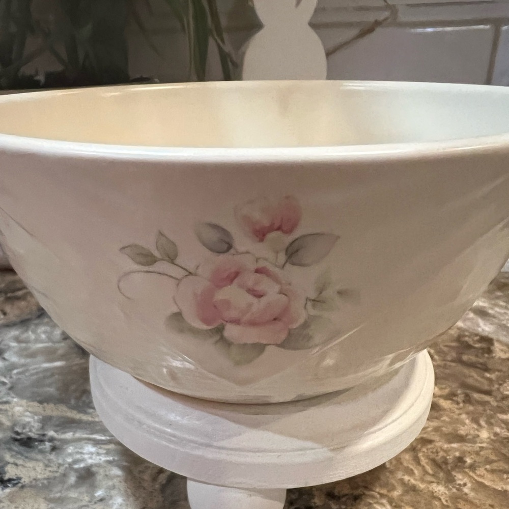 Vintage Pfaltzgraff Tea Rose 7” Round Serving Vegetable Bowl